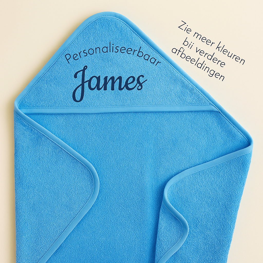 Babyblauw gepersonaliseerde baby handdoek met capuchon en naam James geborduurd