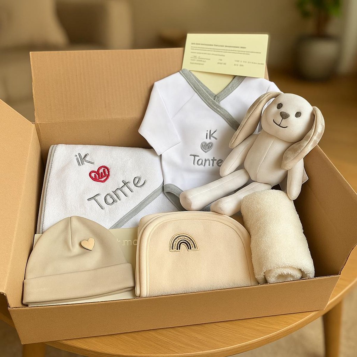 Baby cadeauset met slabber bedrukt met I Love Tante – origineel cadeau voor tantes om te geven bij geboorte of babyshower