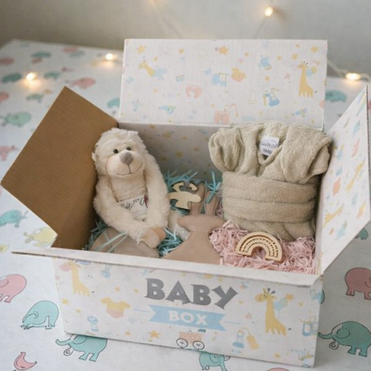 Gender reveal cadeaupakket beige unisex met badjas en knuffel – Blij Eitje