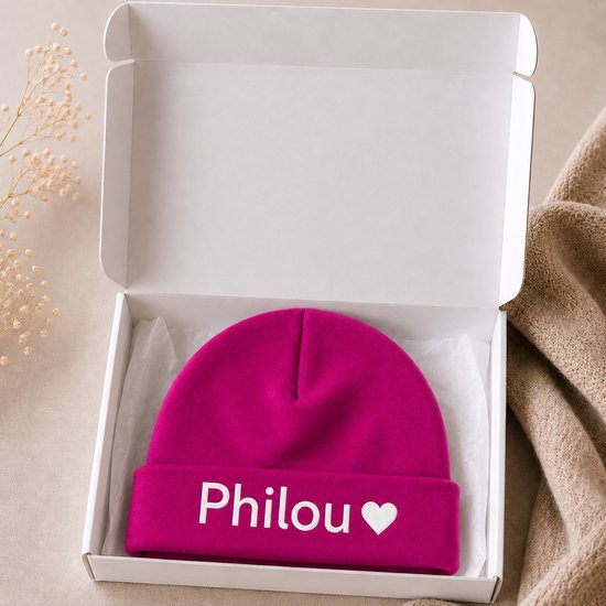 babymutsje met naam Fuschia