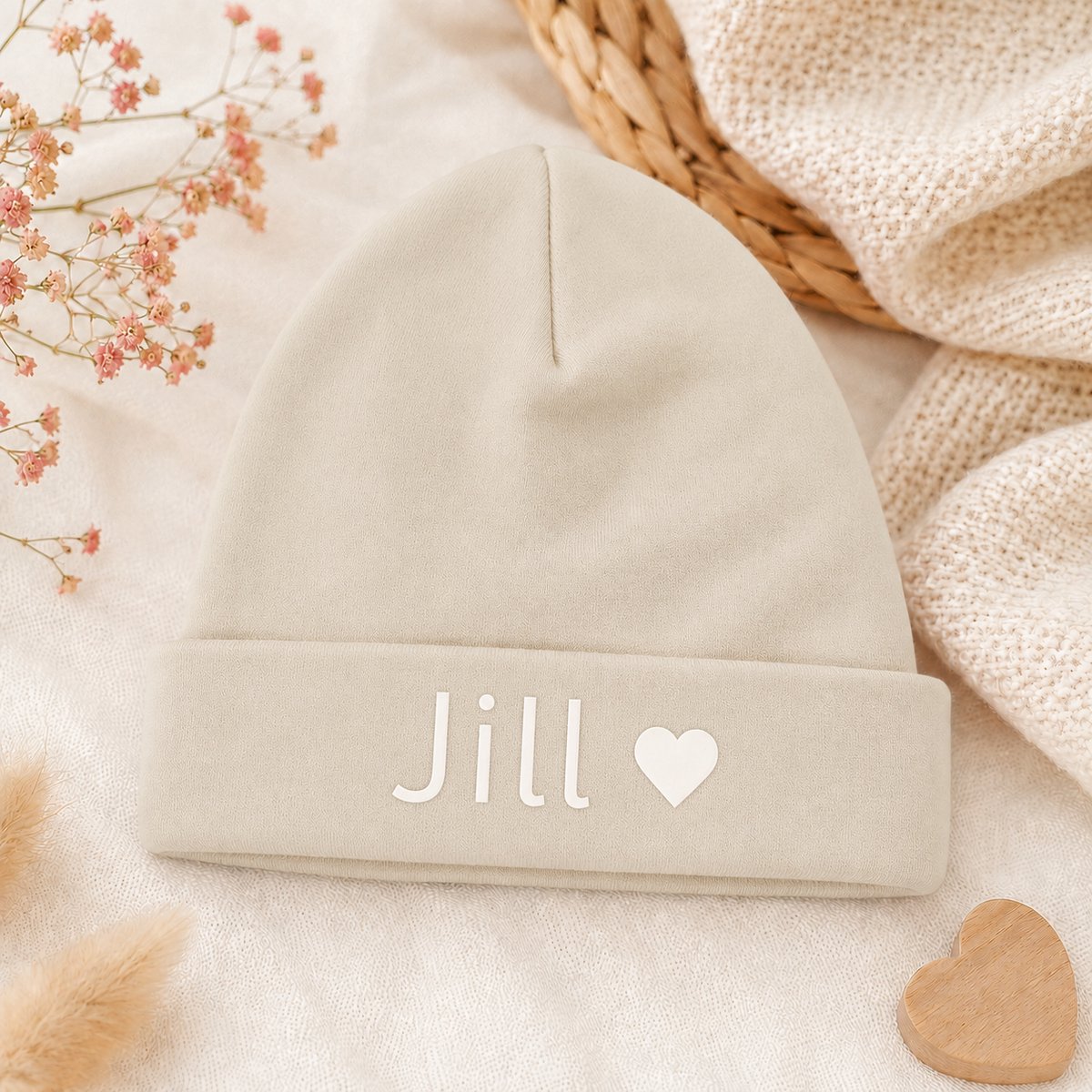 Babymutsje met naam beige